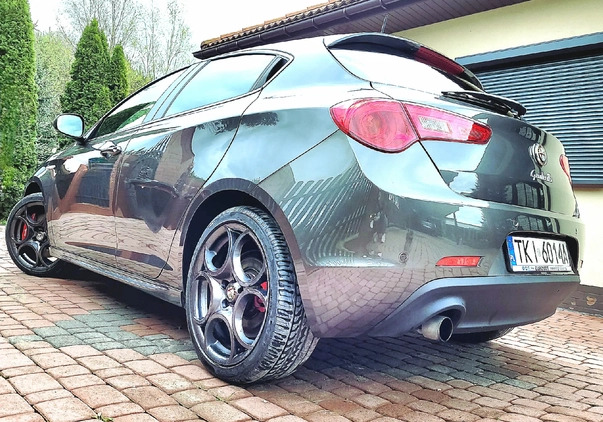 Alfa Romeo Giulietta cena 53000 przebieg: 140000, rok produkcji 2016 z Kielce małe 254